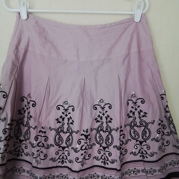 Apt 9 Knee Length Cotton Pleated Skirt Size 6 in Purple w/ Fleur de Lis Print - Picture 3 of 10